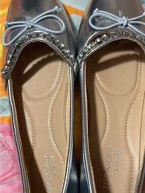 TOP Moda Silver Metallic shoes Flats with Crystal Trim